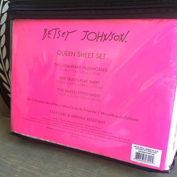Betsey Johnson Metal Petal Pink Ombré Queen Sheets - Picture 3 of 3